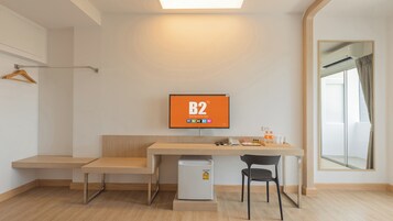 スーペリア ルーム | デスク、遮光カーテン、WiFi (無料)、ベッドシーツ