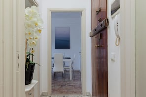 Dining - GuestHost - Tirrenia Cozy Apartment near the Beach (Pisa)