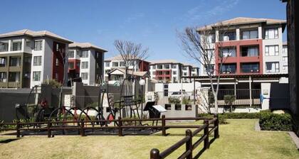 Trendy 1 Bed Apartment - Secure and Private