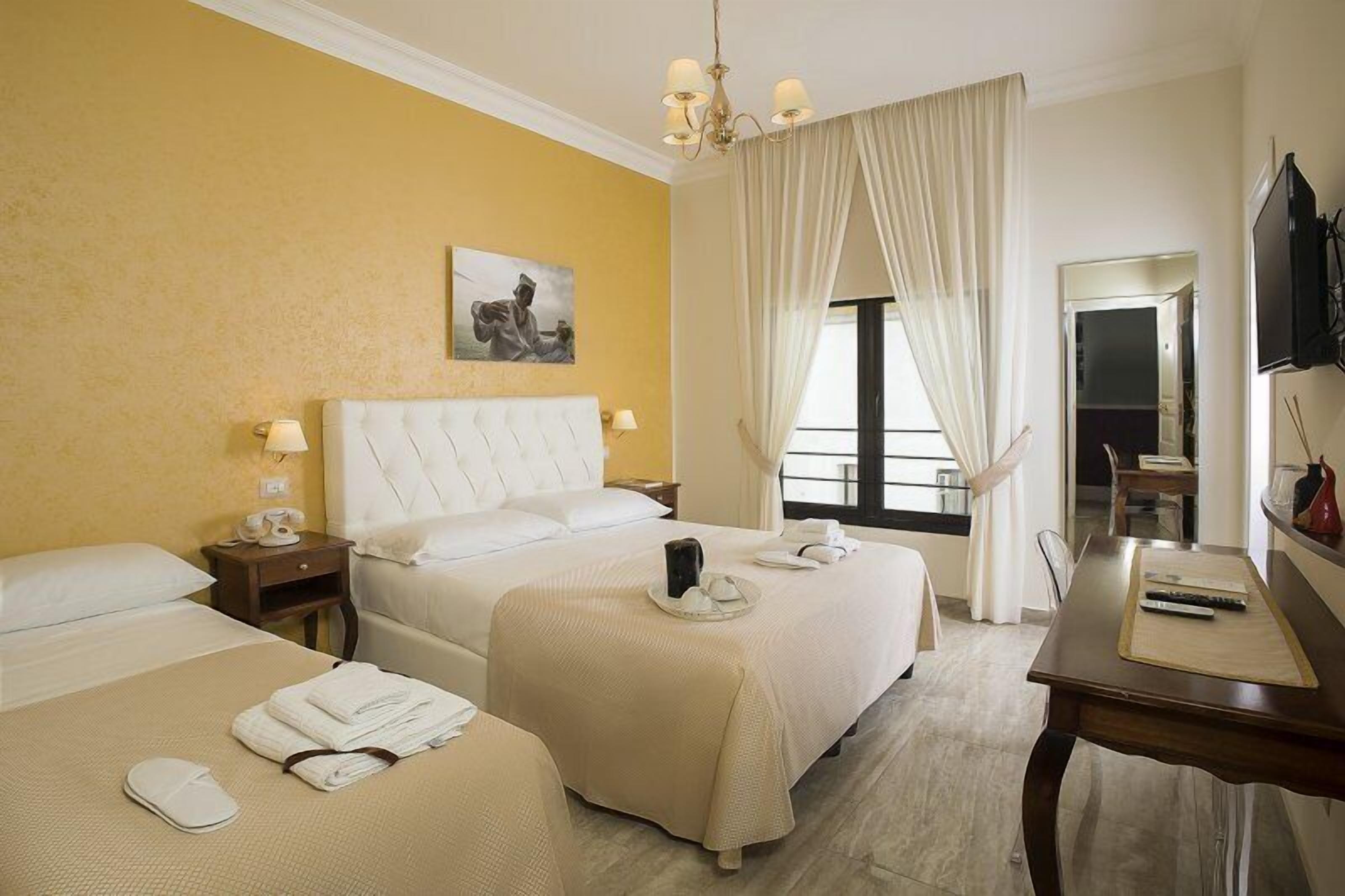 高級三人房 | 免費無線上網、床單、無障礙通道