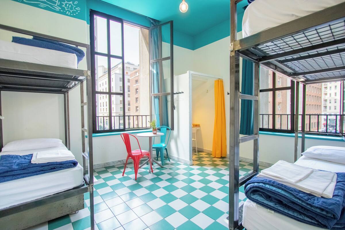 Bed in 4 Female Dorm - Shared Bathroom