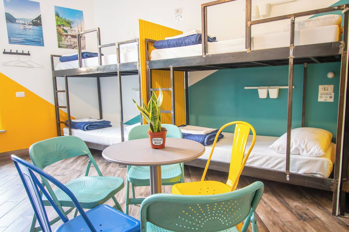 Desk, laptop workspace, free WiFi, bed sheets