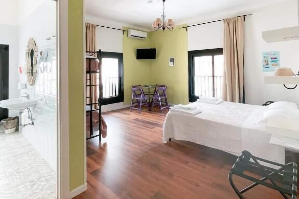 Free WiFi, bed sheets, wheelchair access