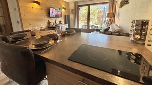 Unclassified image, 4 of 25, button - Cozy Ground Floor Apartment for 4 with Garden, Near Village Centre and Ski Slopes (Praz-sur-Arly)