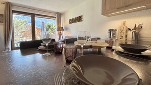 Unclassified image, 3 of 25, button - Cozy Ground Floor Apartment for 4 with Garden, Near Village Centre and Ski Slopes (Praz-sur-Arly)