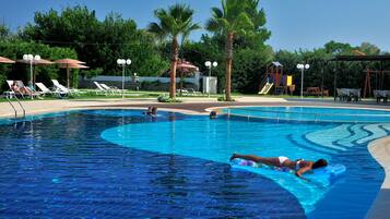 Seasonal outdoor pool