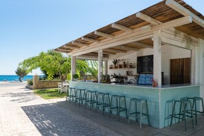 Food and drink - AFANDOU BAY SUITES HOTEL (Rhodes)