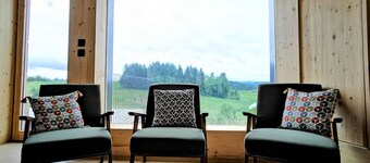 Nature Retreat: Cozy Cottage with Panoramic Views, Perfect for Family & Friends Near Lyon & Clermont-Ferrand