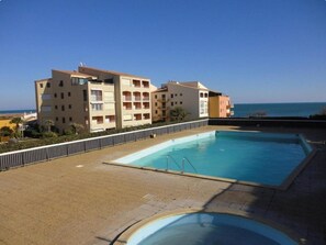 Pool - T3 in Cap d'Agde with pool, 30m to beach, sleeps 6 (Cap d'Agde)