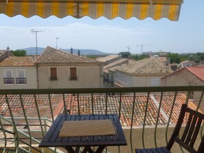 Outdoor dining - Pleasant T3 with Air Conditioning and Wi-Fi, Balaruc-les-Bains (Balaruc-les-Bains)