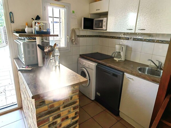 Microwave, oven, stovetop, dishwasher