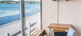 Beautiful T2 in Balaruc-les-Bains with Balcony, WiFi and Pets Allowed