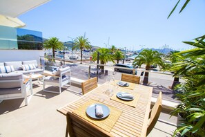 Outdoor dining - Chez Margaux by North Properties Mallorca (Port de Pollença)
