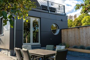 تناول الطعام بالخارج