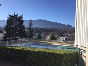 Pool - Cozy 1-BR Apartment with Balcony in Quiet Residence with Pool in Aix-les-Bains (Aix-les-Bains)