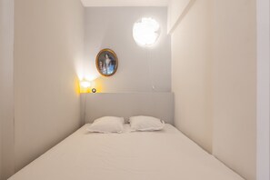 1 habitación, escritorio, wifi y ropa de cama 