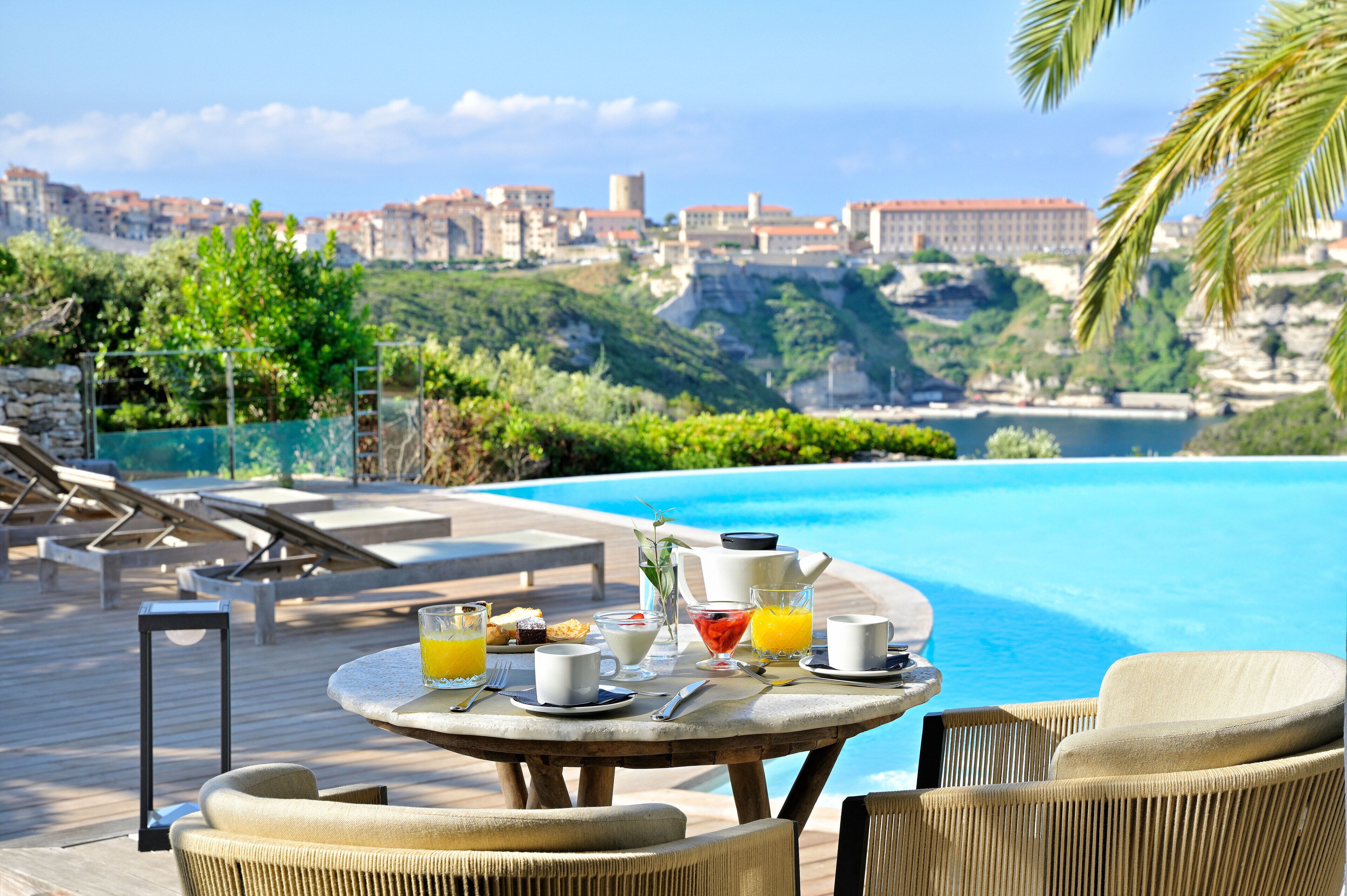 Colazione a buffet, servita tutte le mattine (22 EUR a persona) 