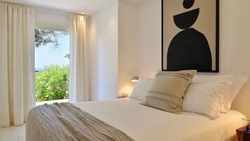 1 bedroom, memory foam beds, in-room safe, blackout drapes