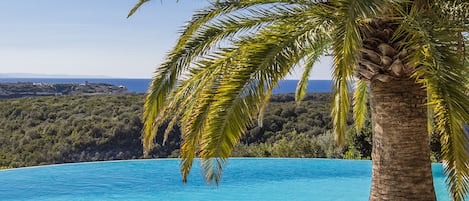 Piscina stagionale all'aperto