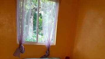 2 quartos, Wi-Fi de cortesia, roupa de cama