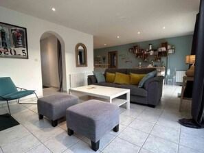 TV - Modern house near the beach - Sleeps 8 - Saint-Pierre-d'Oléron (Saint-Pierre-d'Oléron)