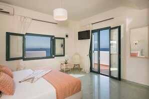 7 bedrooms, in-room safe, desk, iron/ironing board