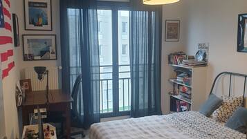 3 slaapkamers, een bureau, wifi, beddengoed