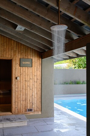 Piscine extérieure, piscine chauffée