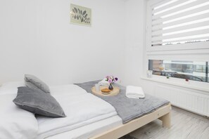 1 bedroom, iron/ironing board, WiFi, bed sheets
