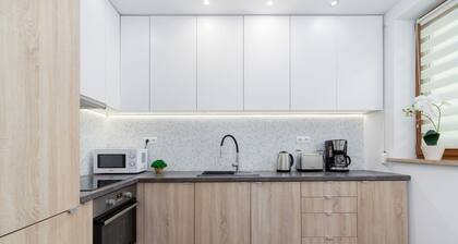 Spacious Apartment for 6 Persons | Parking and Balcony