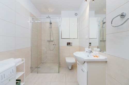 Spacious Apartment for 6 Persons | Parking and Balcony