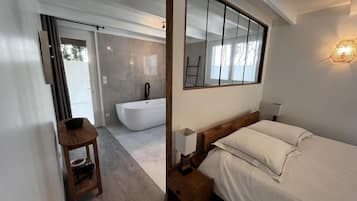 9 bedrooms, iron/ironing board, free WiFi, bed sheets