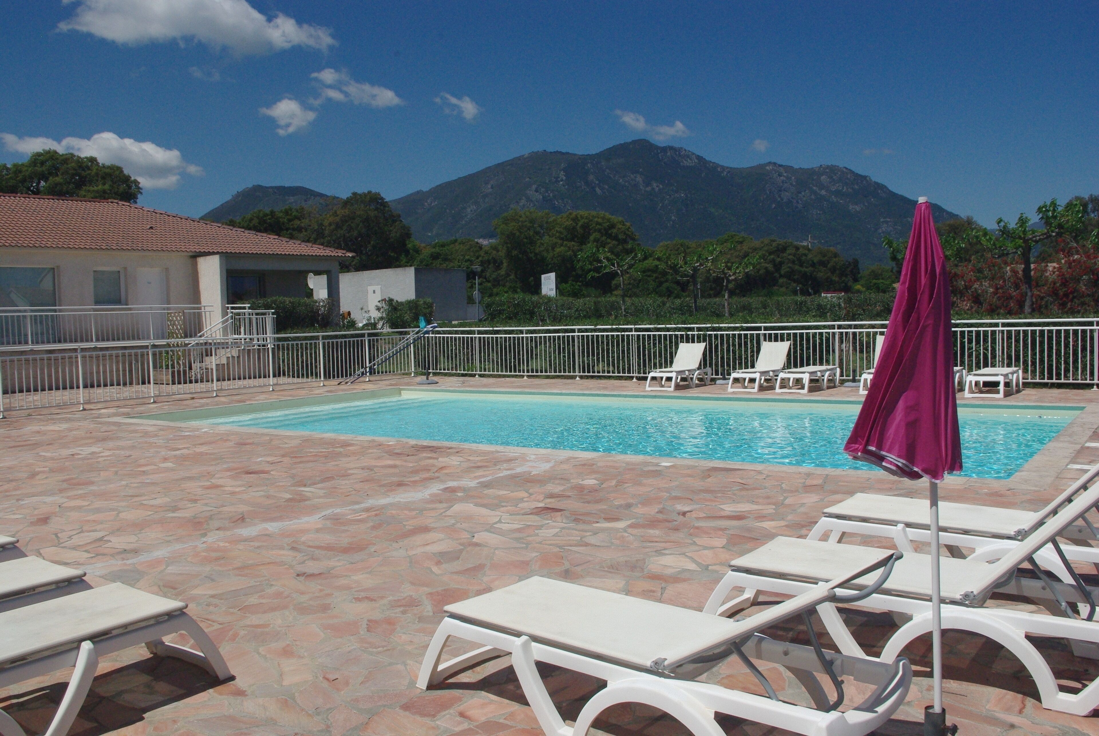 Piscine extérieure, piscine chauffée