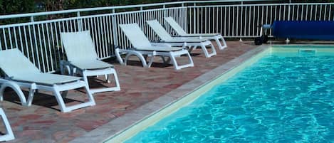 Piscine extérieure, piscine chauffée