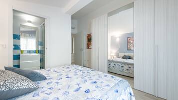 2 Schlafzimmer, Bügeleisen/Bügelbrett, Bettwäsche