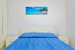 1 bedroom, bed sheets - Holiday Home 'Residence Orizzonti App N 23' with Sea View, Private Terrace and Air Conditioning (Golfo Aranci)
