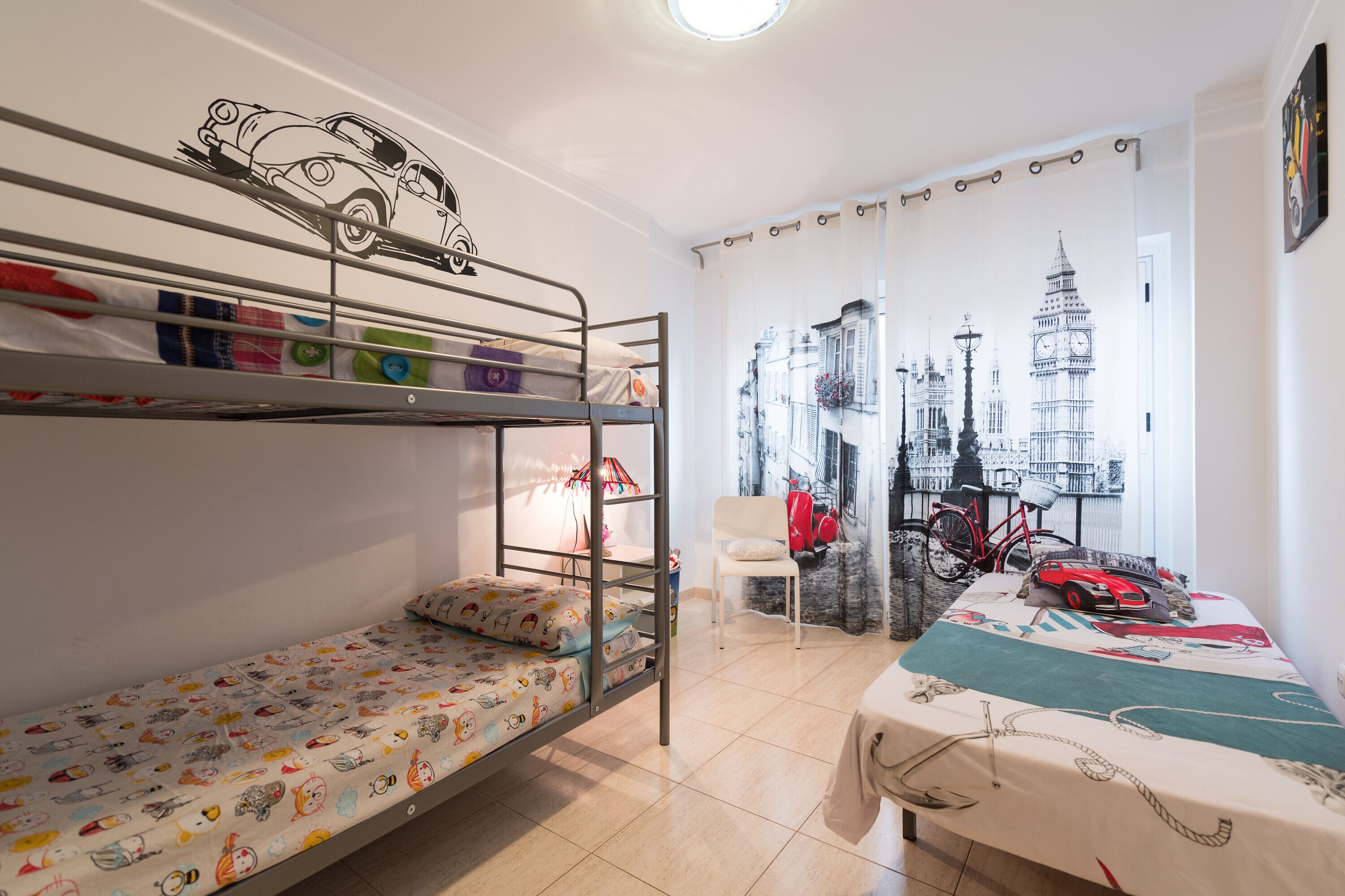 3 chambres, fer et planche à repasser, Wi-Fi gratuit, draps fournis