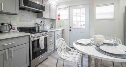 Luxo Stays |Modern Studio| Near SFO, Westlake BART