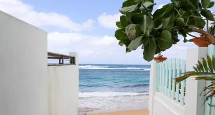 3-Bedroom, 1-Bathroom Apartment at Shacks Beach. Beach access footsteps away.