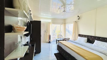 Royal Room | Premium bedding, pillowtop beds, individually decorated
