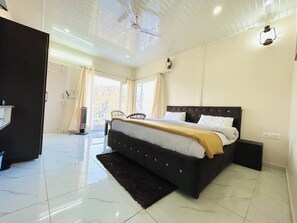 Chambre Élite | Literie de qualité supérieure, surmatelas, décoration personnalisée