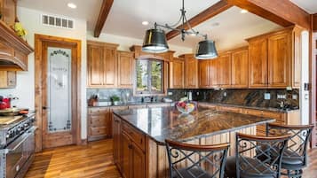 冰箱、烤箱、炉灶、洗碗机