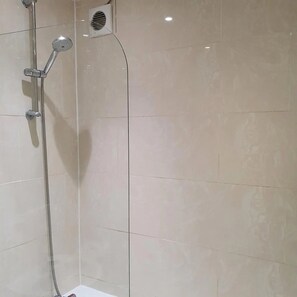 Shower, towels