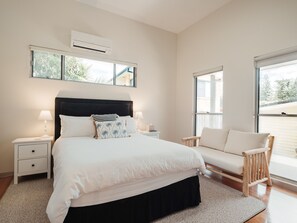 4 bedrooms, WiFi, bed sheets