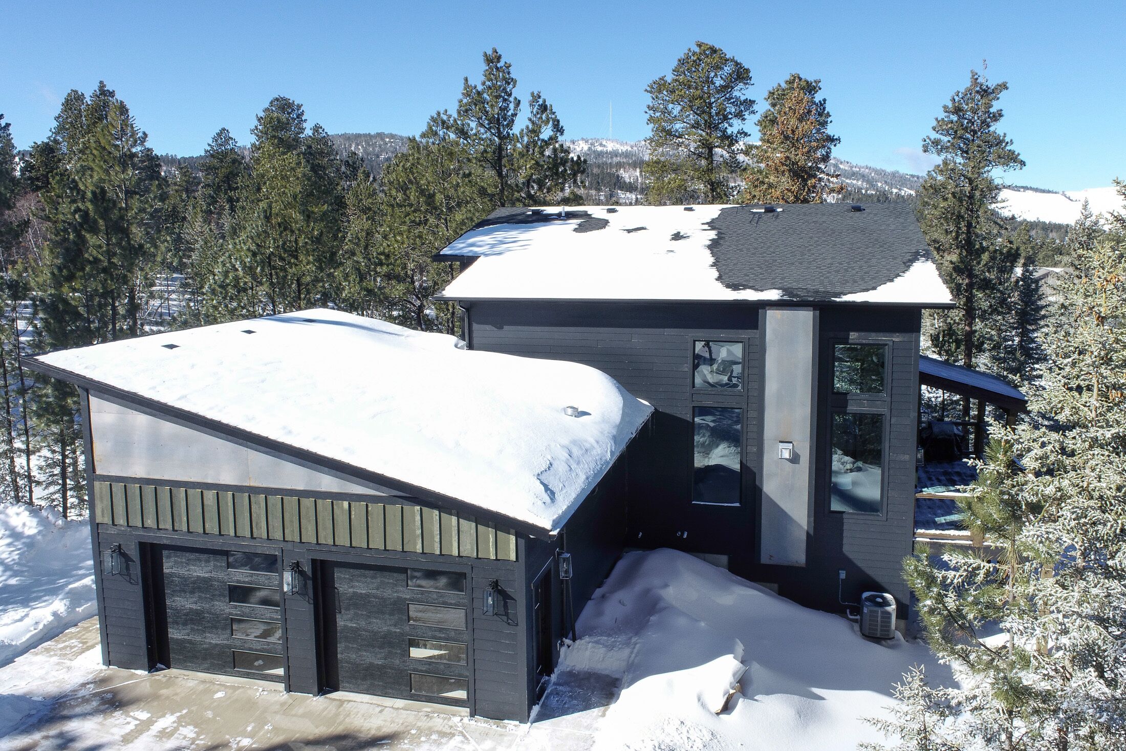Newly Built, 2400+ Sq. Ft., Walk to Clubhouse Pool, Parking for Trailers