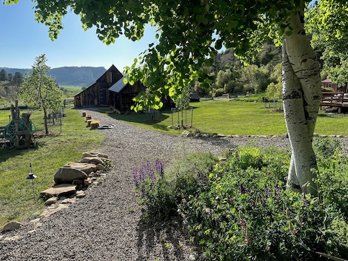 Historic Renovated Home on 300 Acre Ranch  - Hot Tub/Pool Table/Trails