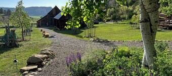 Rancho Sendero Correo -Historic Home on 300 Acres- Hot Tub/Pool Table/Trails