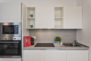 Frigorifero, forno, lavastoviglie, macchina per tè/caffè