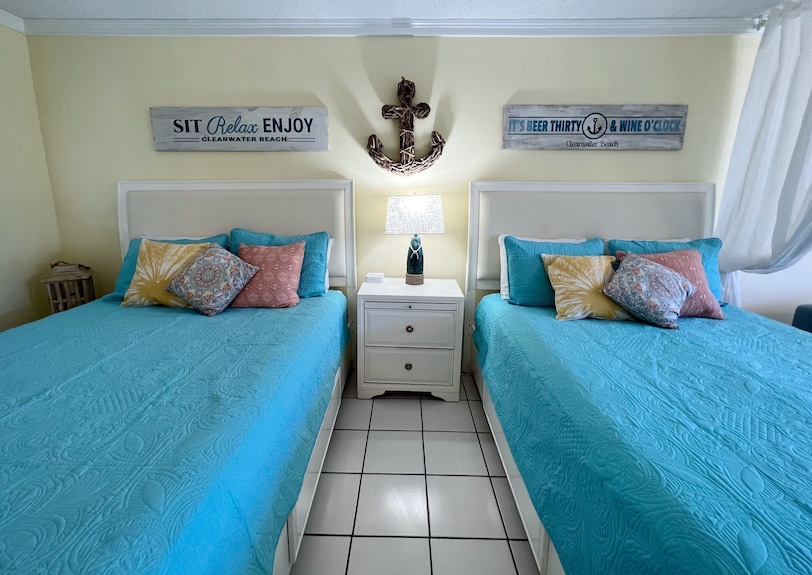 Clearwater Beach Studio- On The Water And Walkable To Fun!! - Clearwater, FL
