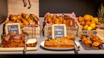 Tägliches Frühstücksbuffet gegen Gebühr